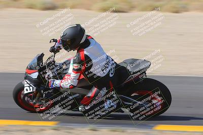 media/Oct-08-2022-SoCal Trackdays (Sat) [[1fc3beec89]]/Turn 9 Inside (10am)/